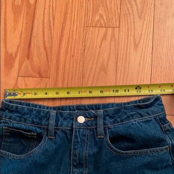 Women’s High Waisted Jeans - Picture 3 of 8